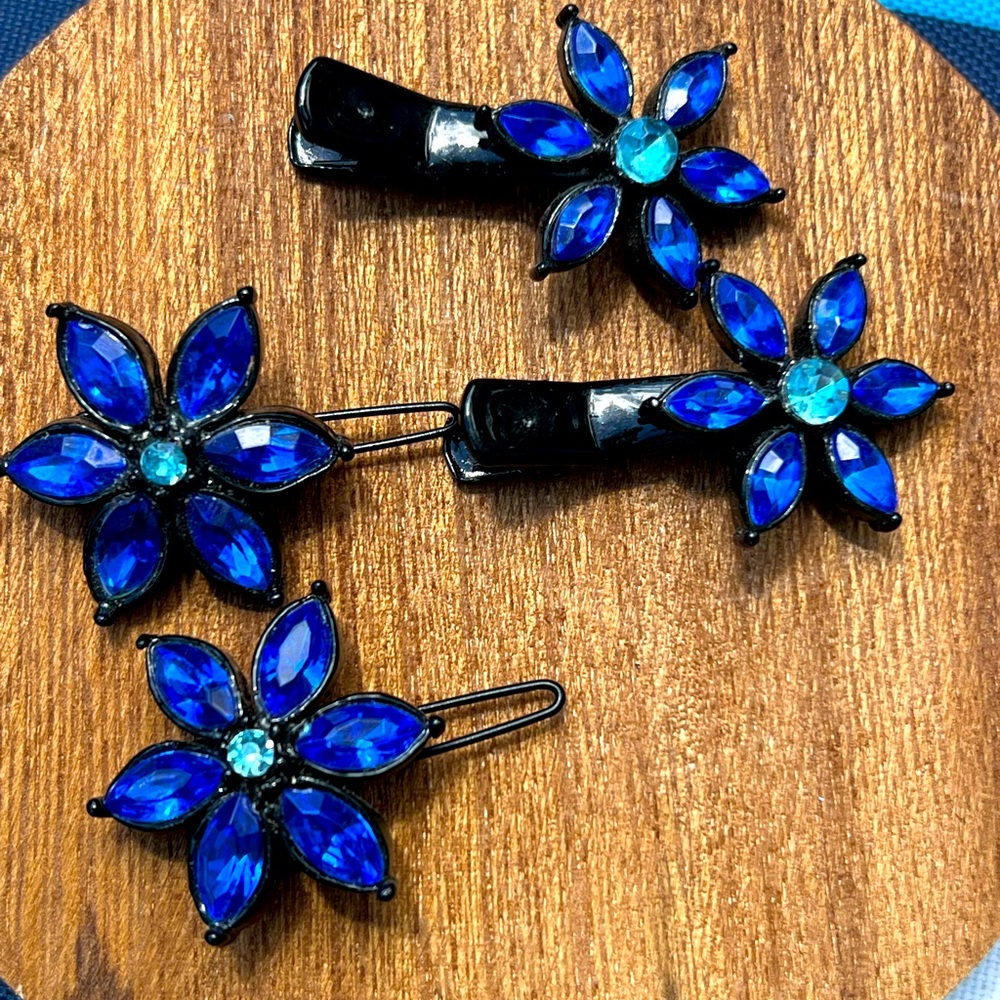 HAiR PINS AND CLIPS
